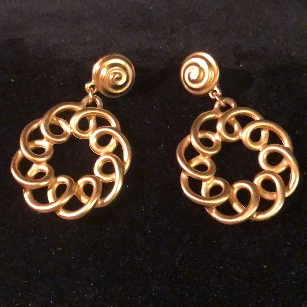 Gorgeous Clip-on Earrings